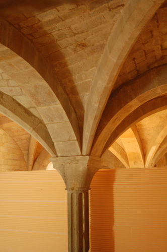 Sala de los monjes del monasterio de veruela columnas centrales
